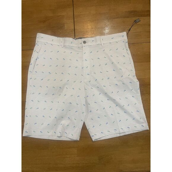 WALTER HAGEN Perfect 11 Men 40 Mini Golf Cart Allover Print 10" White Shorts NEW - Picture 1 of 5